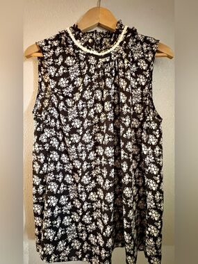 Ditsy Floral Print Sleeveless Black & White Mock Neck Top